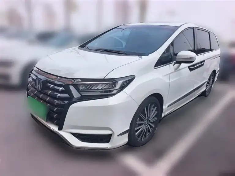 Honda Elysion 2.0 L e:HEV Luxury Early Enjoyment