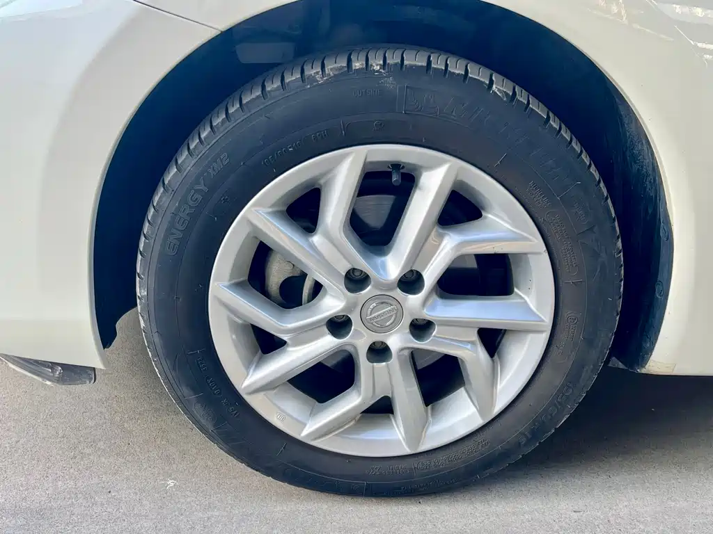 Tiida 1.6 L CVT Smart Travel