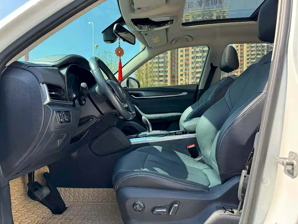 Brilliance V7 280 T DCT Distinguished 5-seat