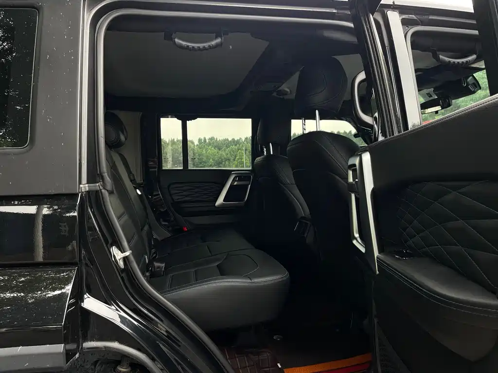 BAIC BJ40 2.0 T Auto 4 WD City Hunter Swordsman