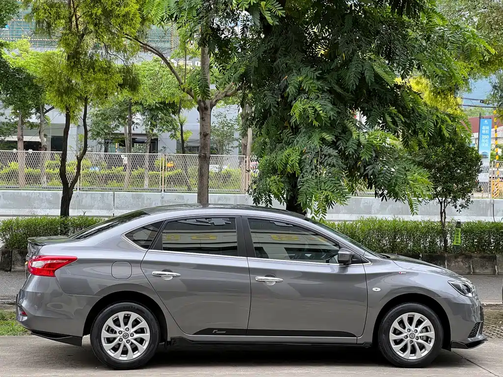 Sylphy Facelift III Classic 1.6 XE CVT Comfort