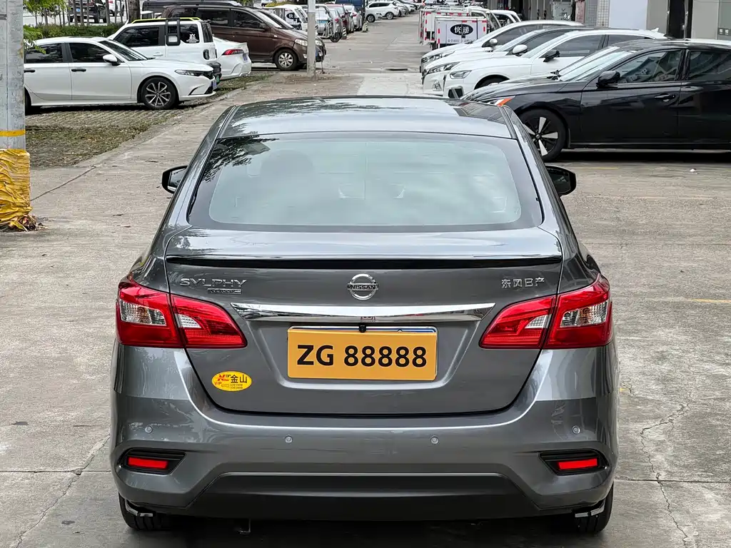 Sylphy Facelift III Classic 1.6 XE CVT Comfort