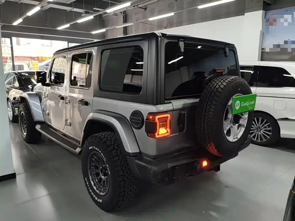 Wrangler 2.0 T Sahara 4-door CN-VI