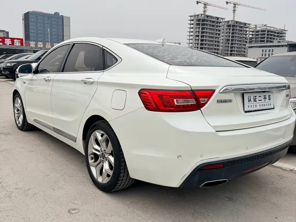 Borui 博瑞 2015款 1.8 T 旗舰型