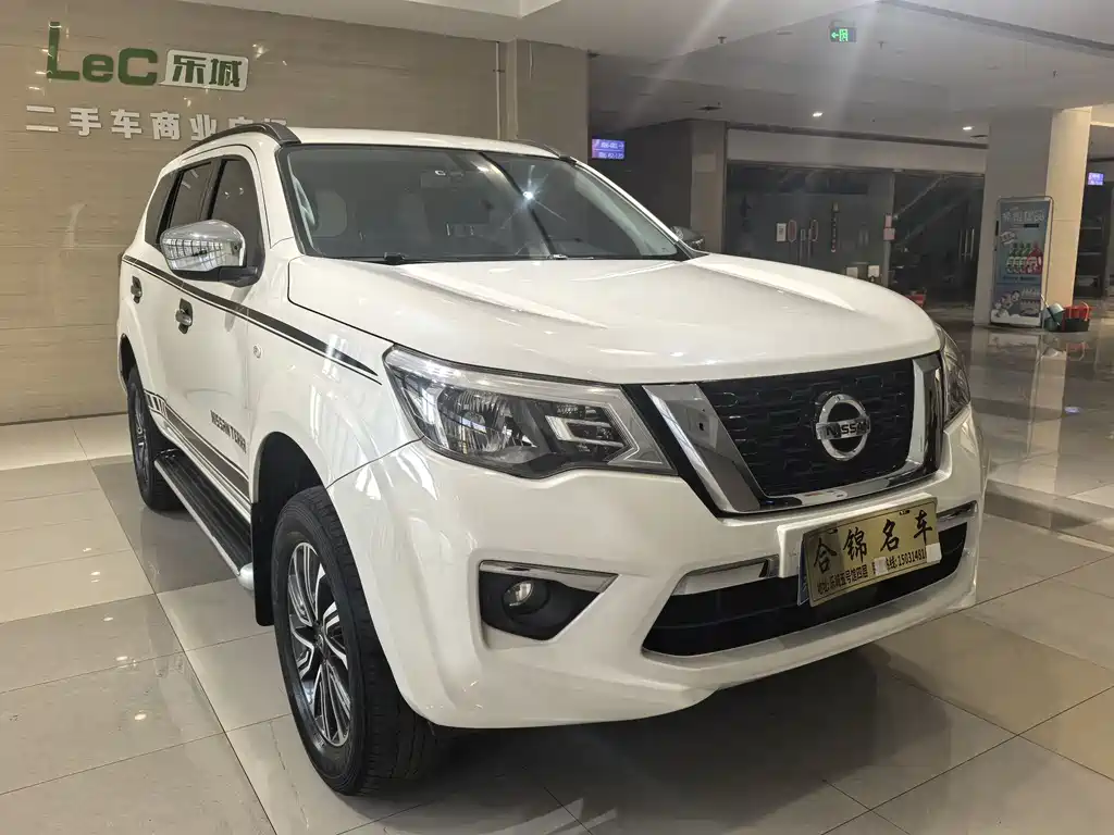 Terra 2.5 L Auto 2 WD Luxury