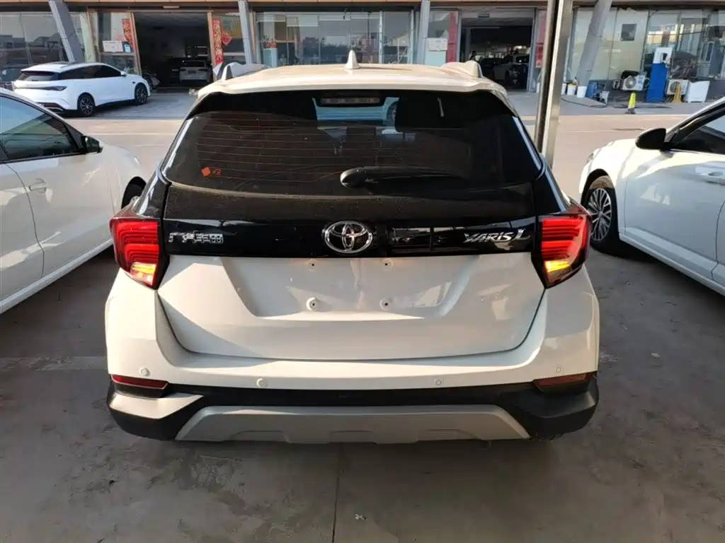 YARiS L Zhixuan Zhixuan X 1.5 L CVT Leading