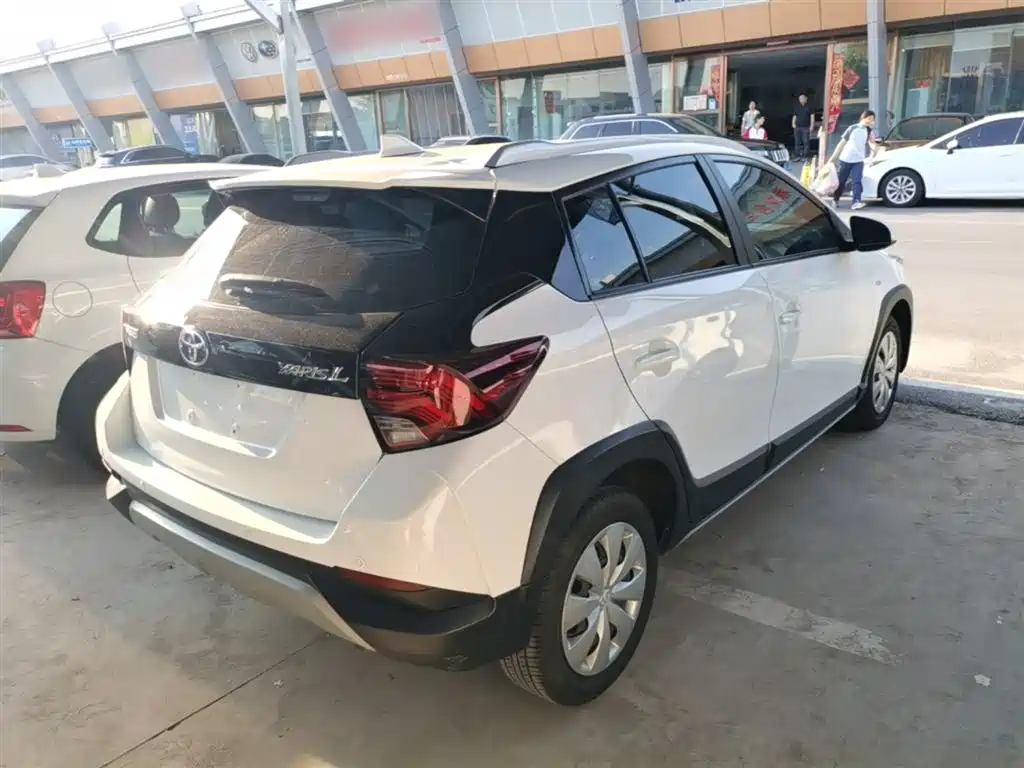 YARiS L Zhixuan Zhixuan X 1.5 L CVT Leading