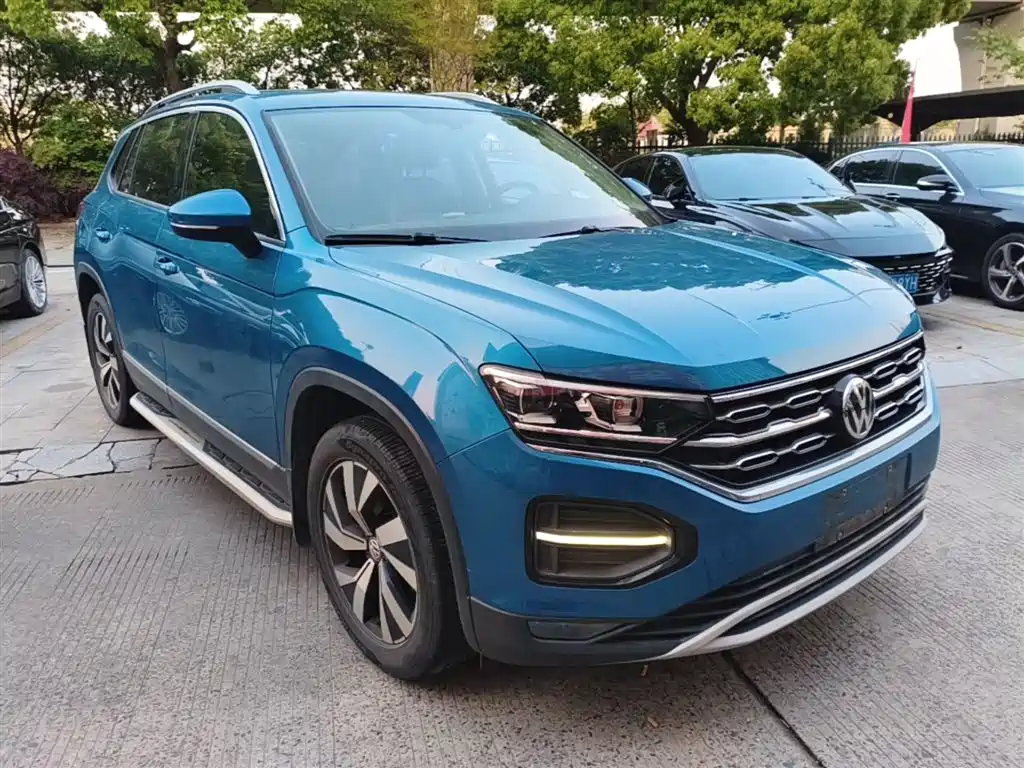 Tayron 330 TSI 2 WD Luxury Plus CN-VI