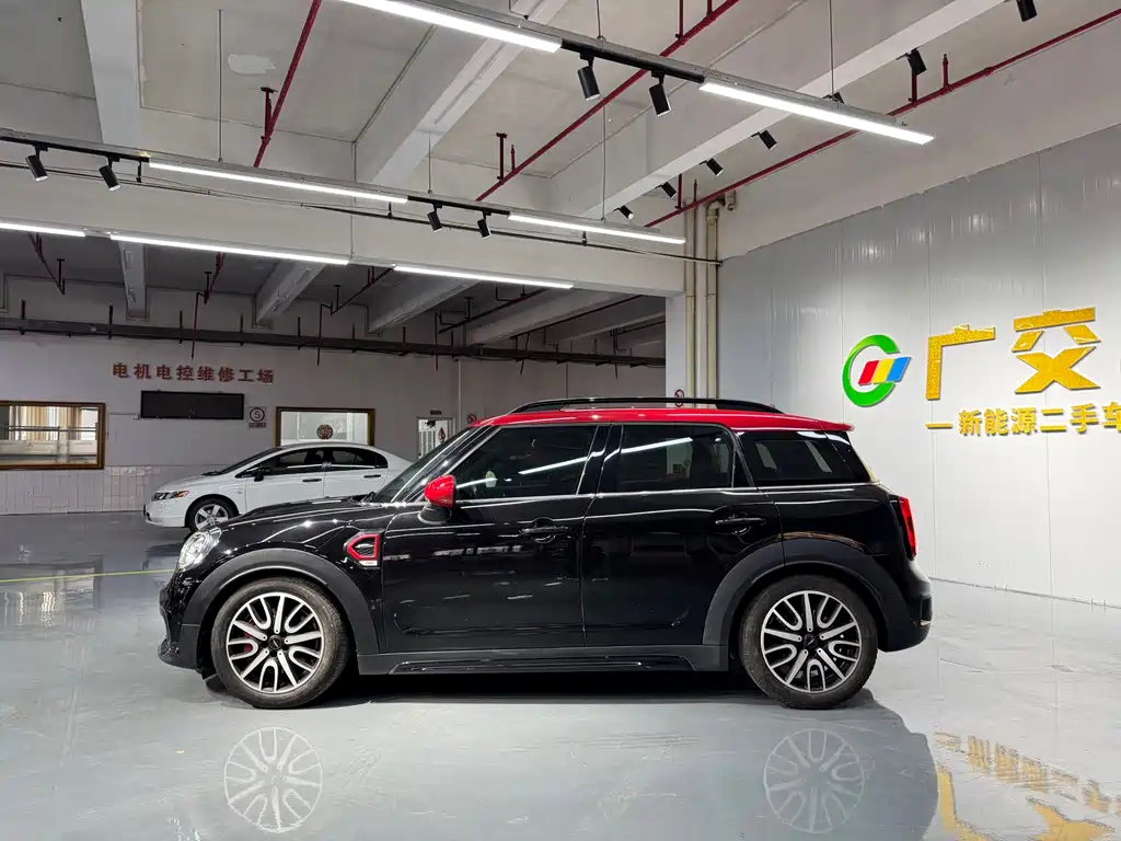 MINI JCW Countryman MINI JCW COUNTRYMAN 2018款 2.0 T JOHN COOPER WORKS