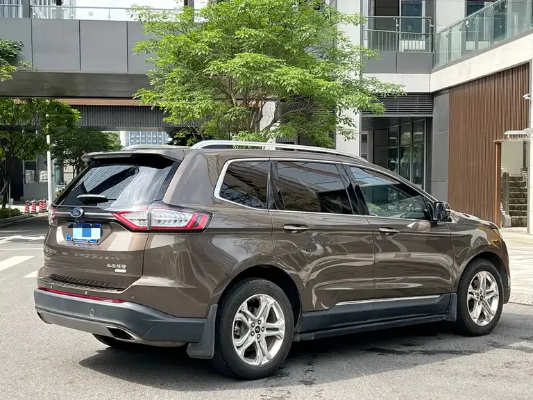 Ford Edge EcoBoost 245 2 WD Grand Sharp 7-seat CN-V