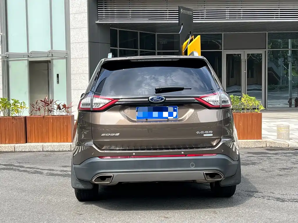 Edge EcoBoost 245 2 WD Grand Sharp 7-seat CN-V