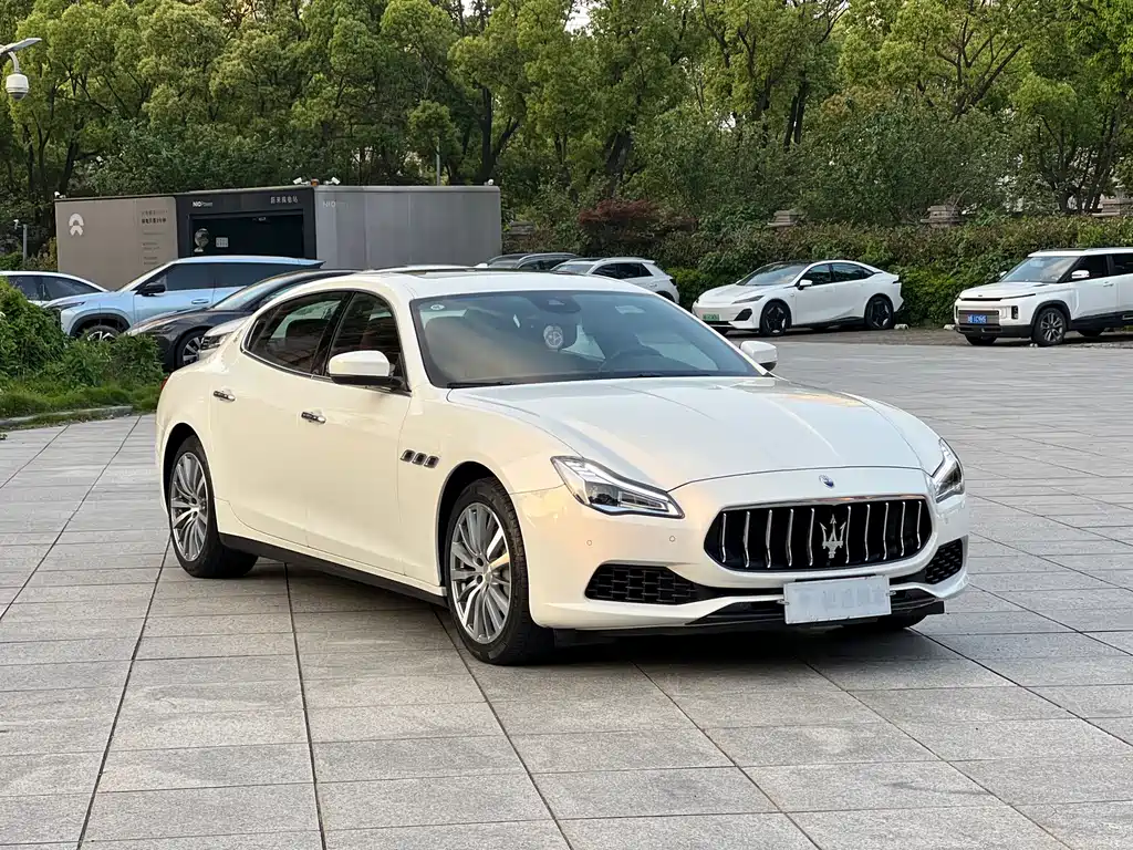 Quattroporte 3.0 T Standard