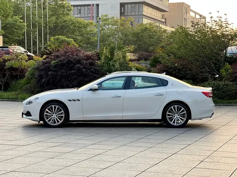 Maserati Quattroporte 3.0 T Standard