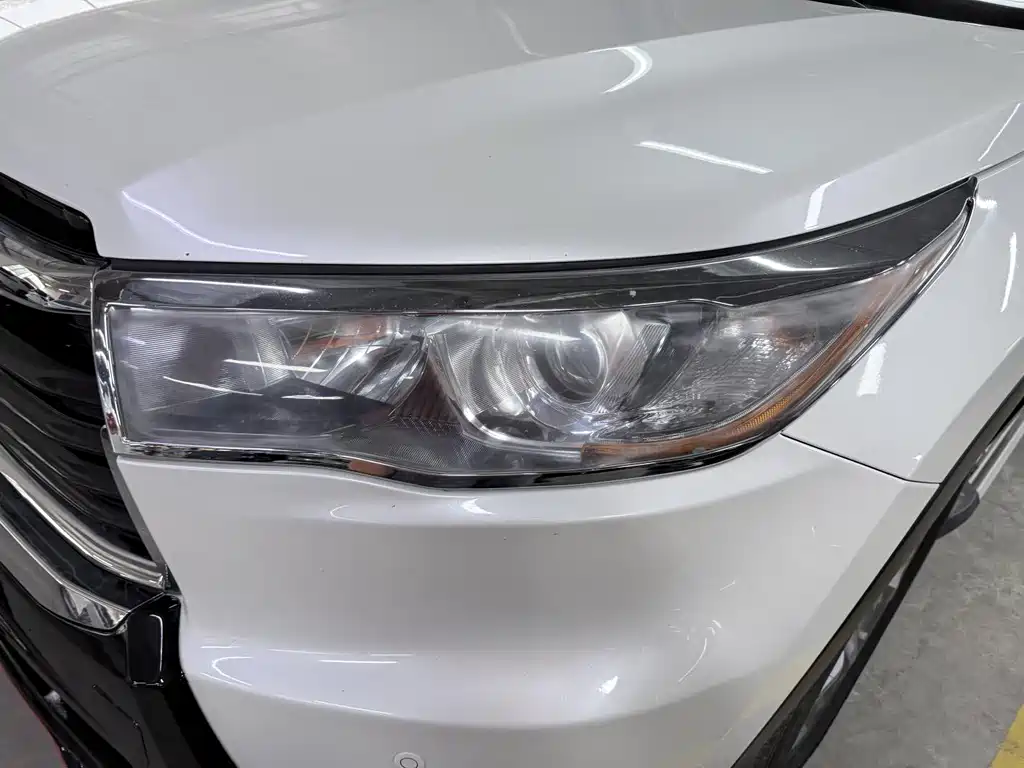 Highlander 2.0 T 4 WD Luxury 7-seat