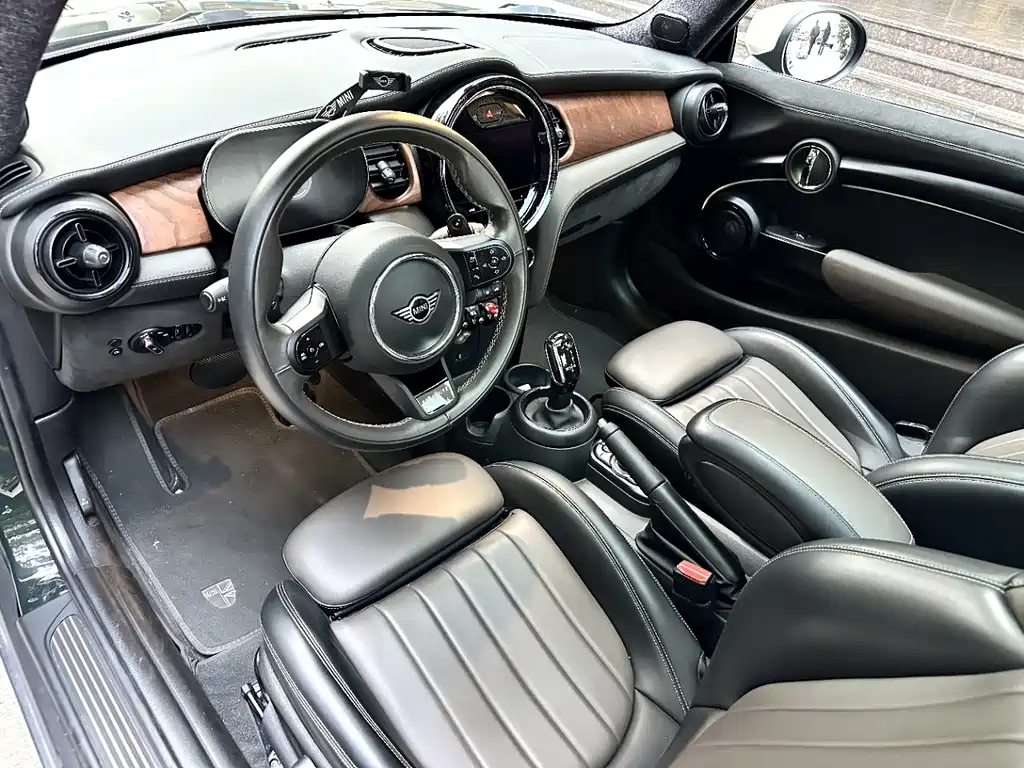 MINI 2.0 T COOPER S Classic