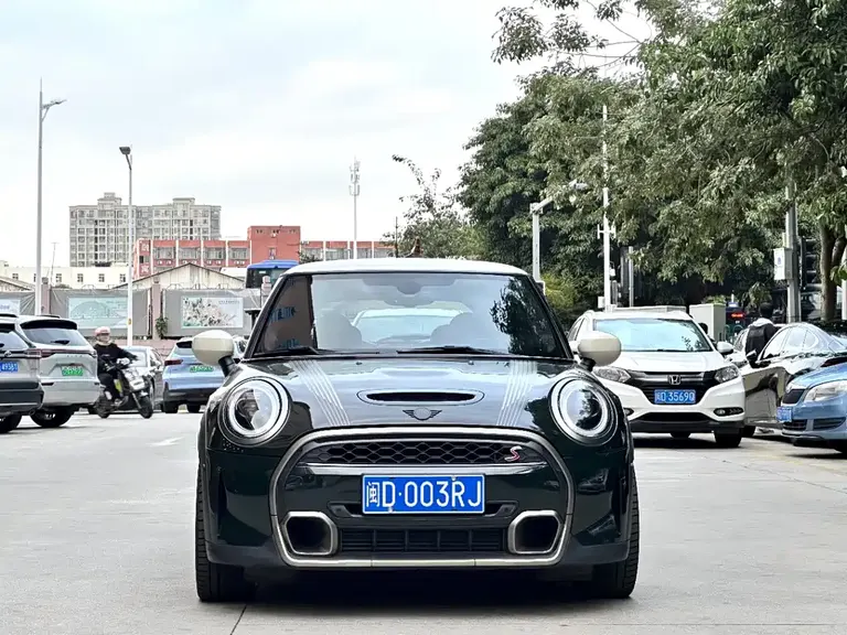 MINI 2.0 T COOPER S Classic