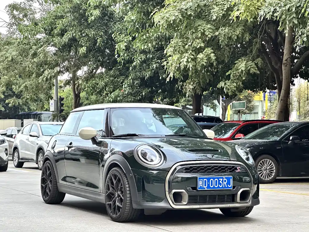 MINI 2.0 T COOPER S Classic