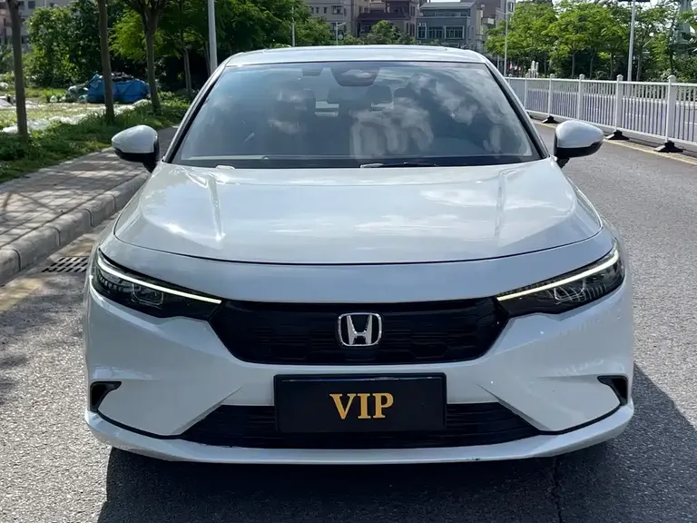Honda Integra 240 TURBO CVT Leading