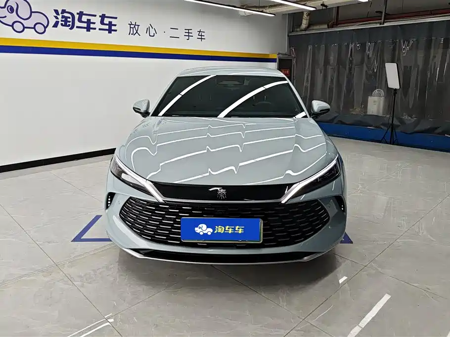 Qin L DM-i Smart Drive 80 KM Leading