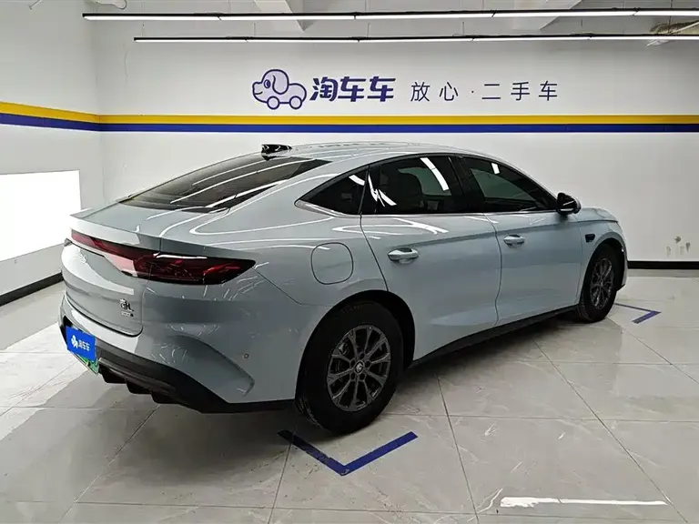 BYD Qin L DM-i Smart Drive 80 KM Leading