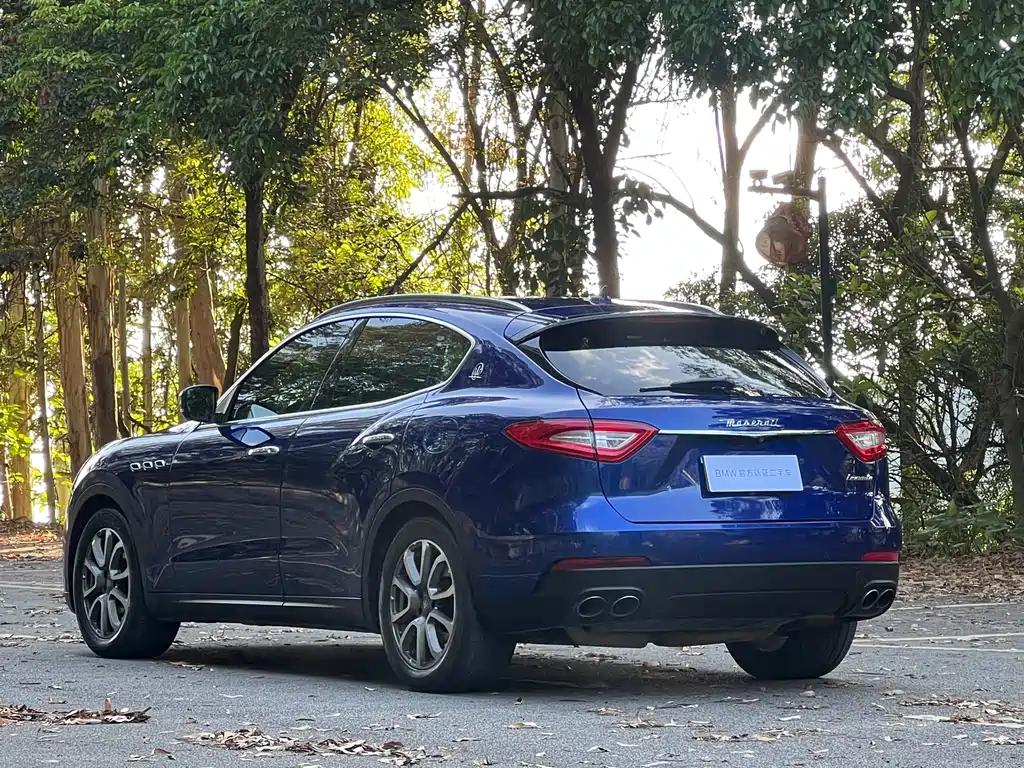 Levante 3.0 T Standard