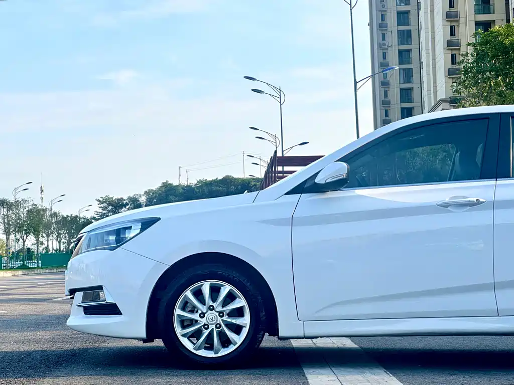 Yuexiang V7 1.6 L Manual Pleasure CN-IV