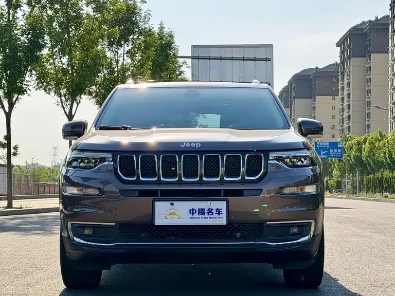 Jeep Grand Commander 2.0 T 4 WD Premium Navigation CN-V