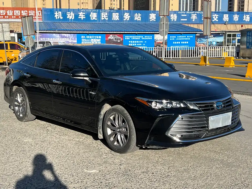 Avalon 2.5 L Luxury