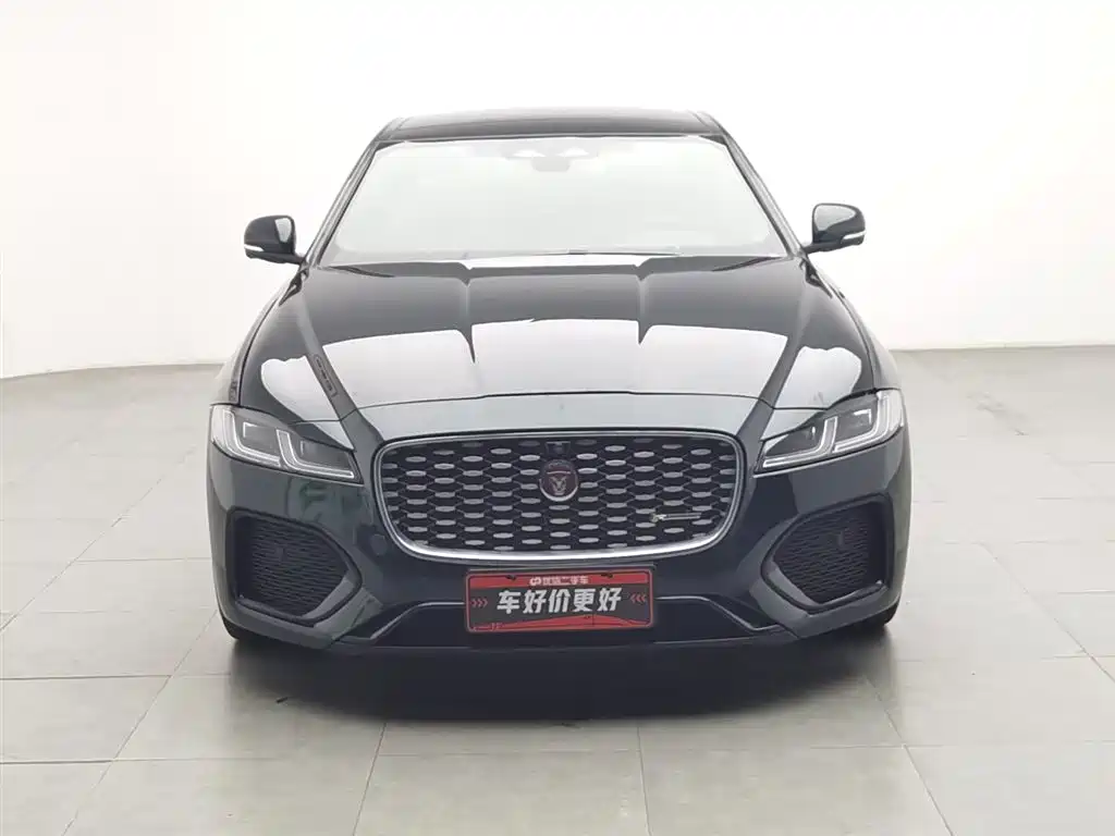 Jaguar XFL XFL 2.0 T P300 4 WD Flagship Sport