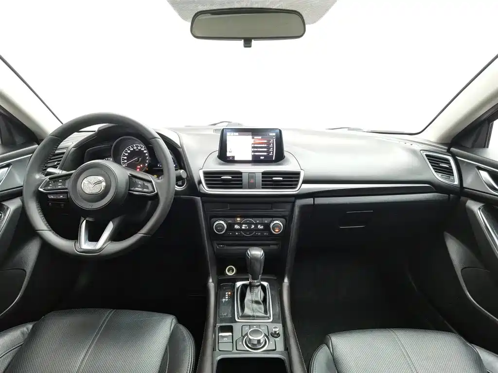 Mazda 3 Axela Sedan 2.0 L Auto Distinguished CN-V