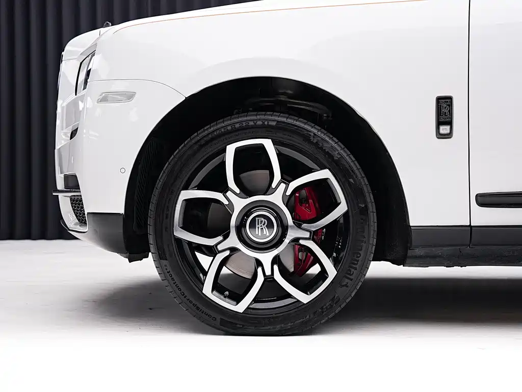 Cullinan Black Badge