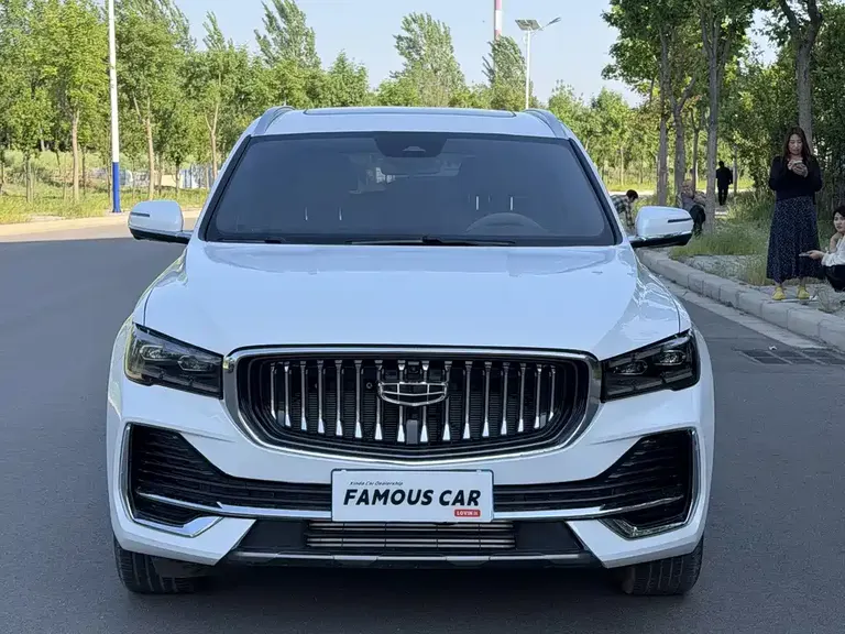 Geely Xingyue L 2.0 TD Auto Cloud Walk