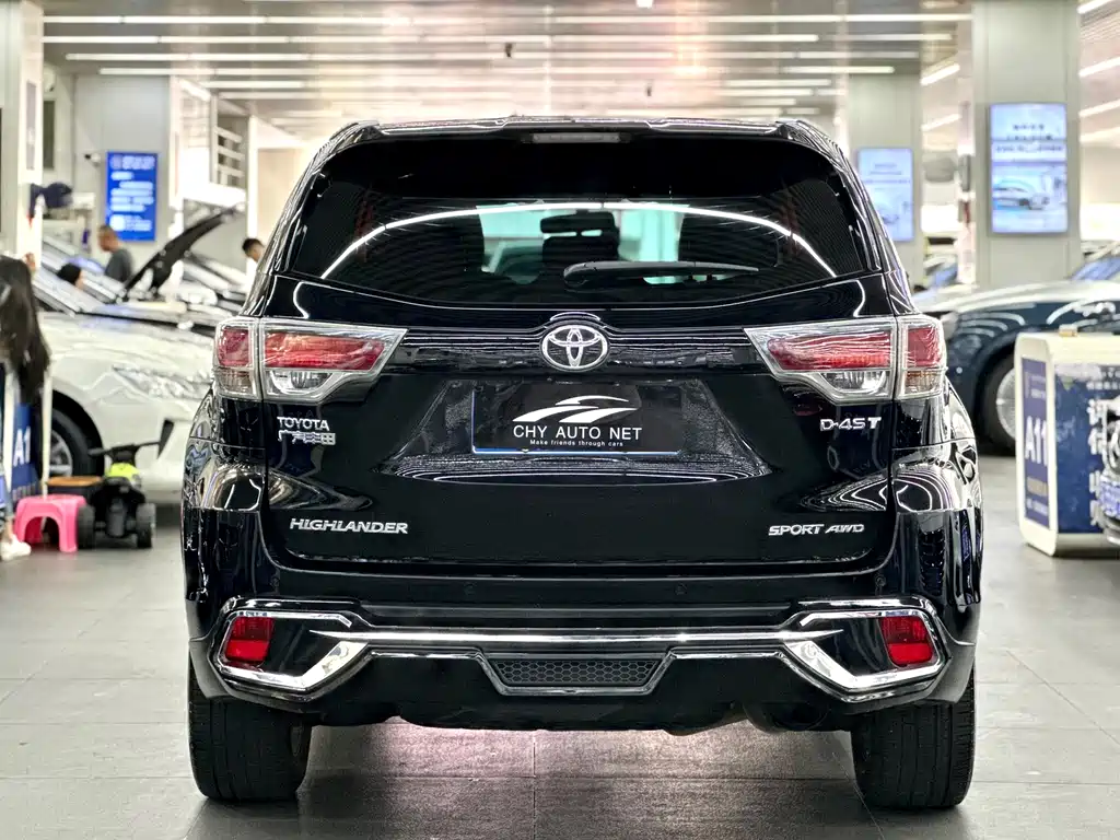 Highlander 2.0 T 4 WD Luxury 7-seat