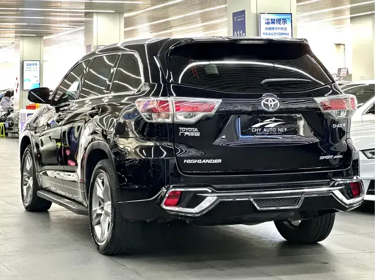 Toyota Highlander 2.0 T 4 WD Luxury 7-seat