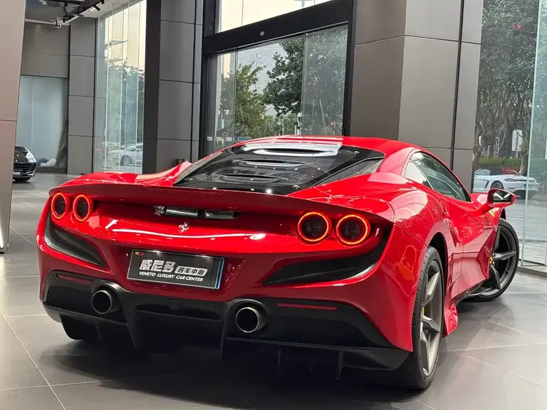 Ferrari F8 Tributo 3.9 T V8