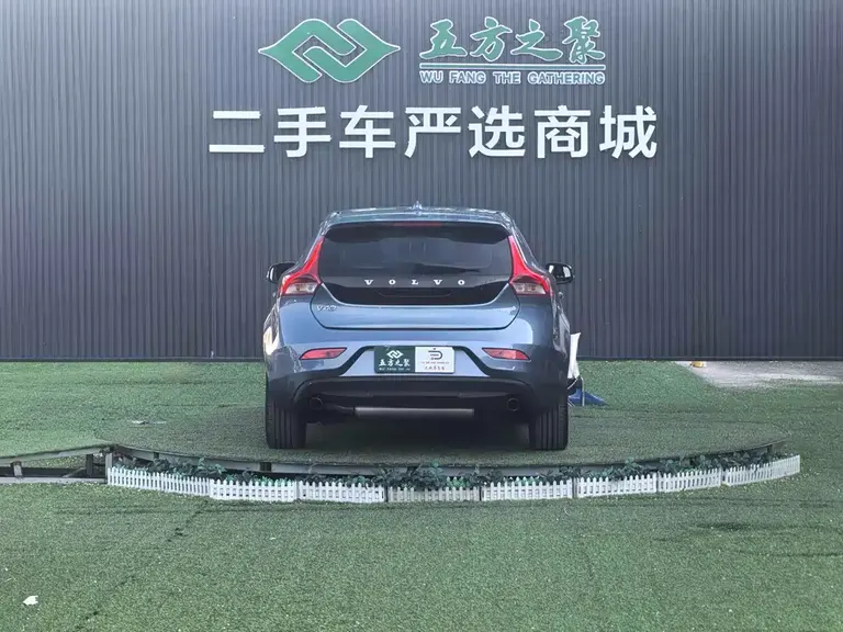 Volvo V40 沃尔沃V40 2013款 2.0 T 智逸版