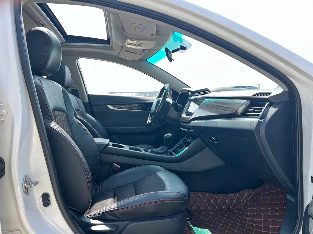 Family F5 1.6 L Auto Luxury
