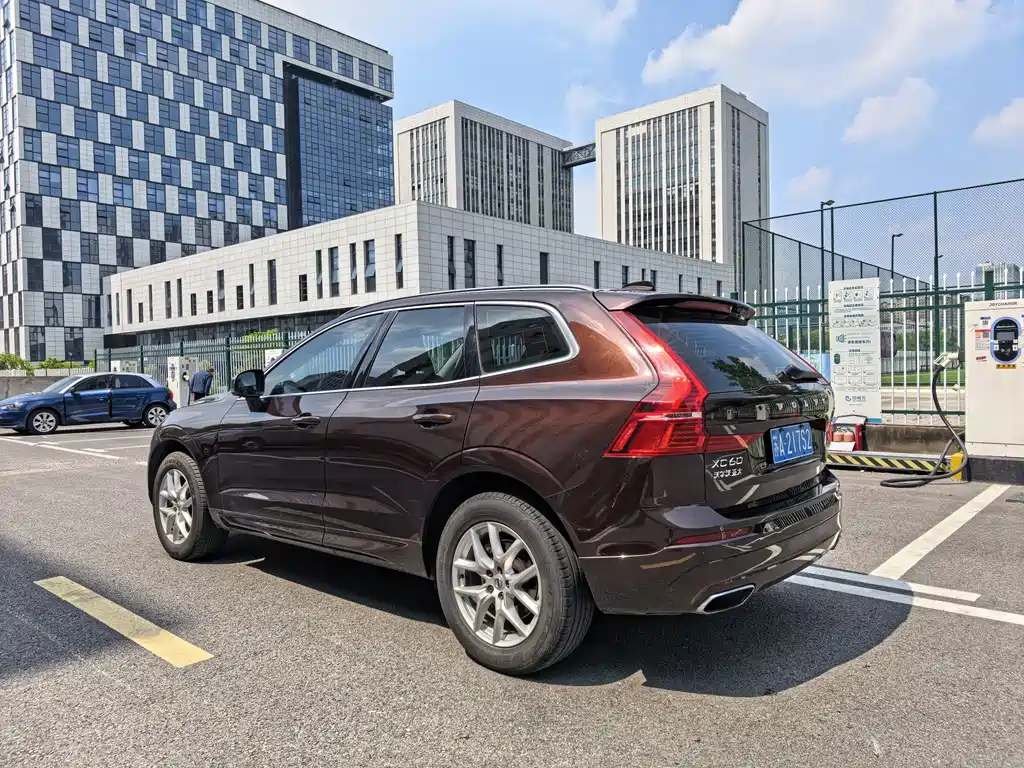 Volvo XC60 T5 4 WD Smart Ease