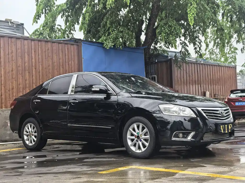 Camry 240 G Luxury