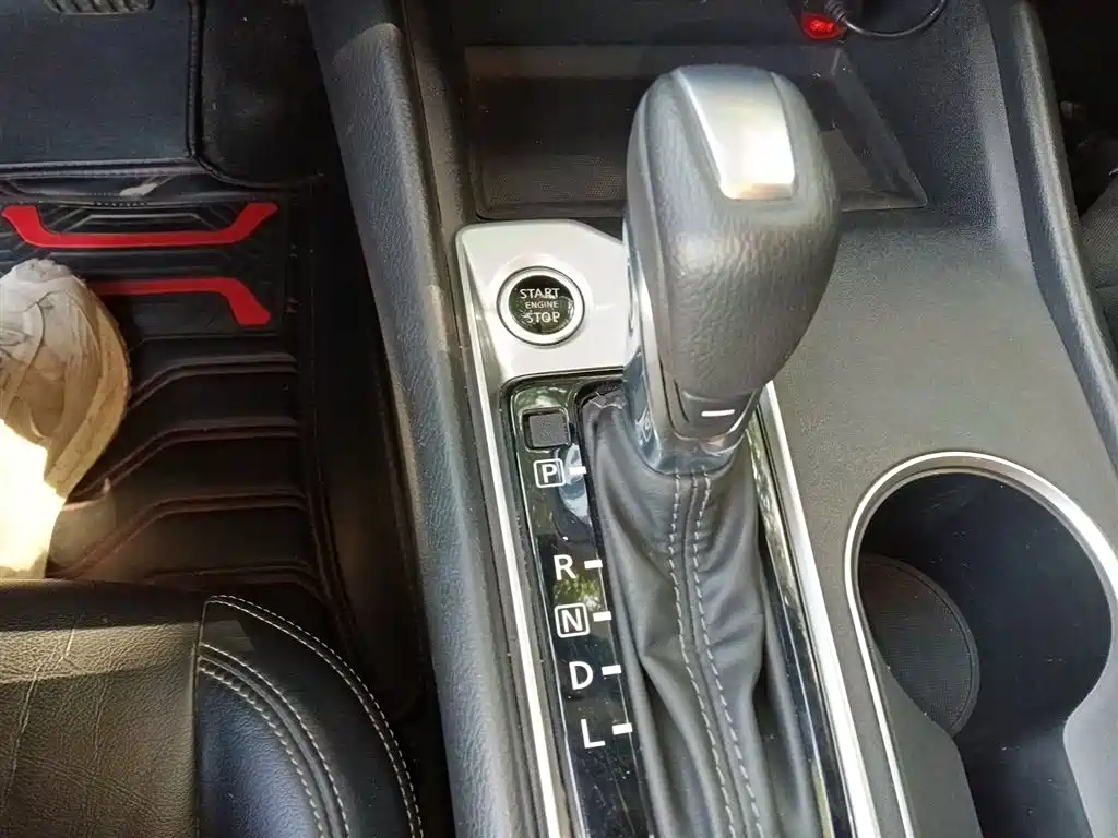 Teana 2.0 L XL Comfort