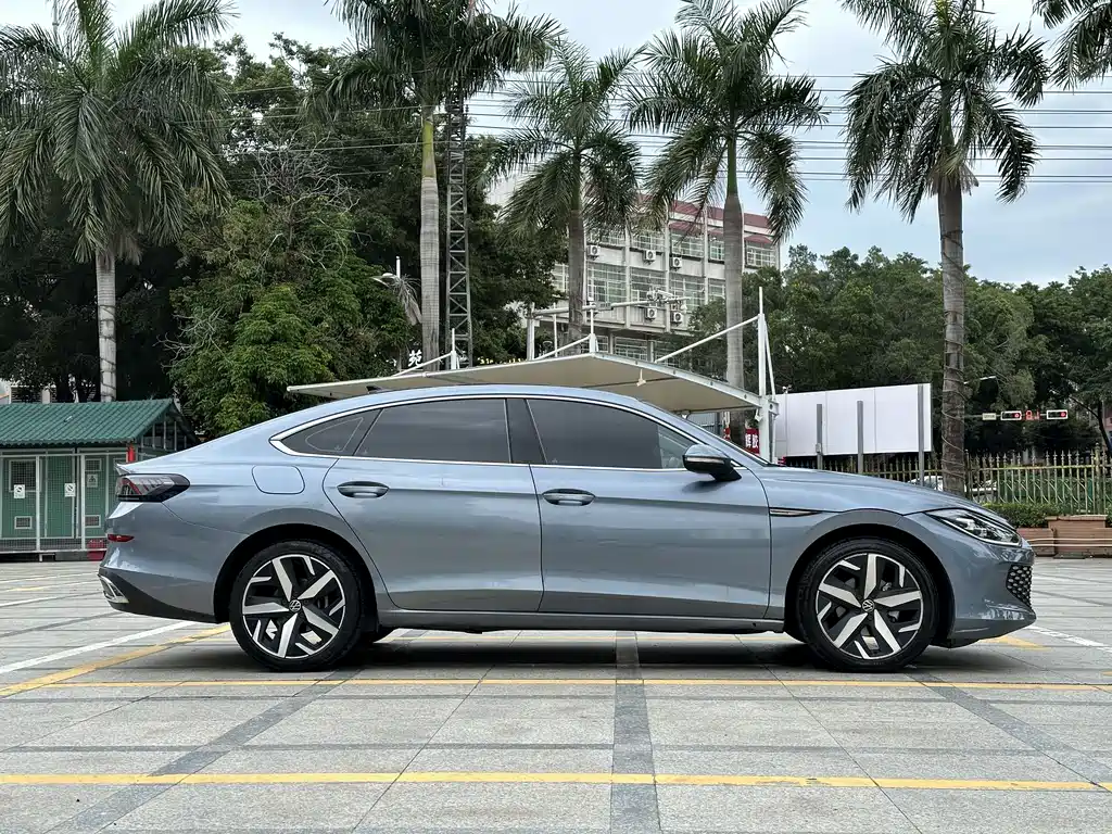 Lamando Lamando L 280 TSI DSG Spicy Cool