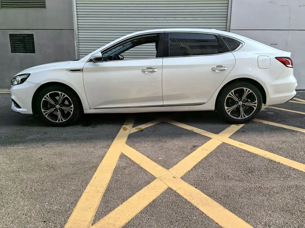 MG6 20 T Auto Elite Connected CN-V