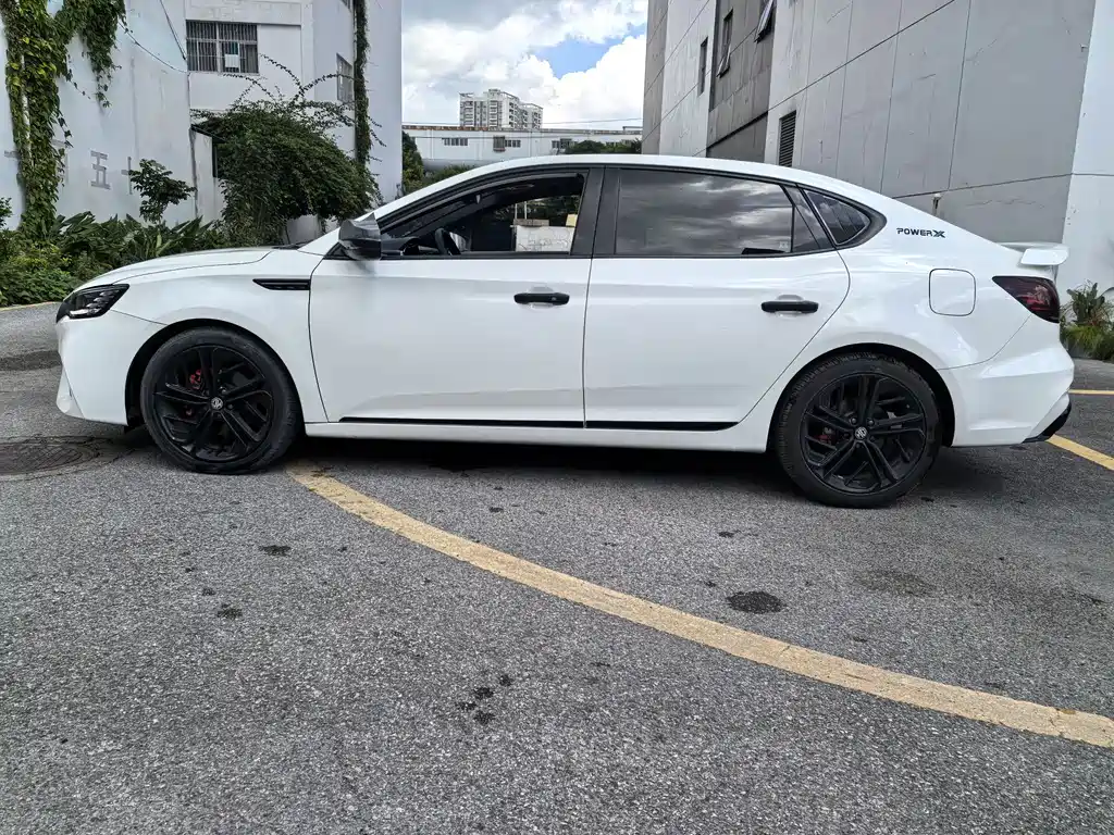 MG6 MG6 2020款 1.5 T 自动Trophy数字曼巴豪华版