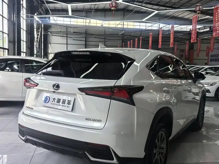 Lexus NX 200 FWD Sharp Travel CN-VI