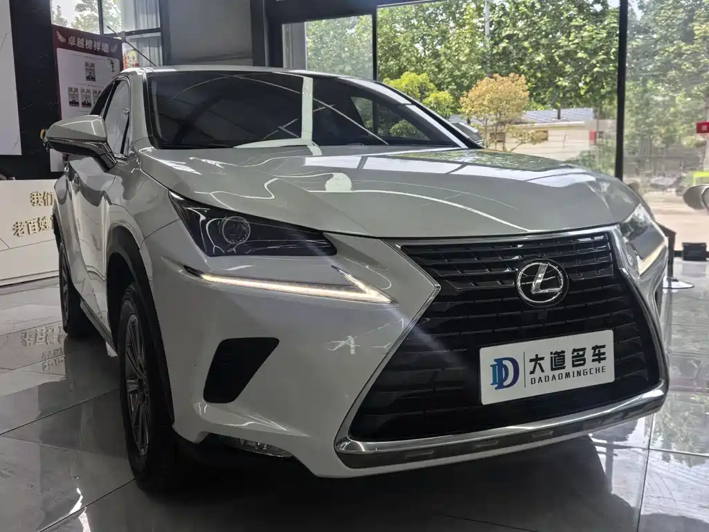 Lexus NX 200 FWD Sharp Travel CN-VI