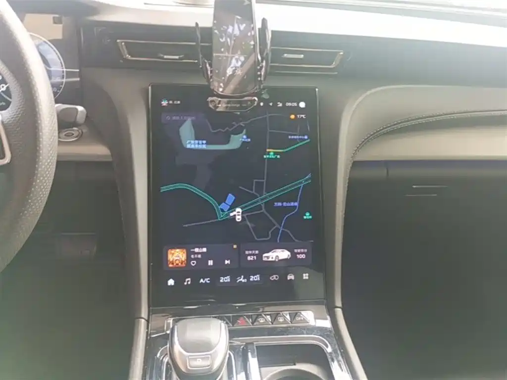 Hongqi H5 2.0 T Auto Connected Flagship