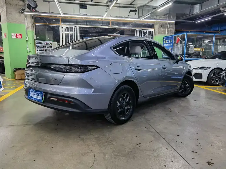 BYD Seal 05 DM-i DM-i Smart Drive 55 KM Luxury