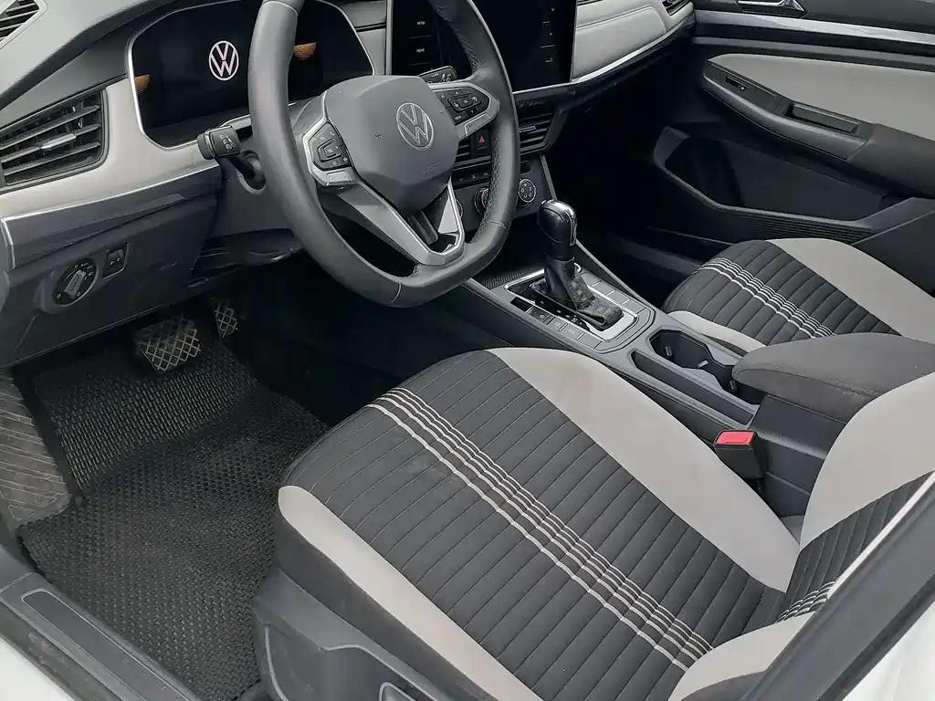 Bora 200 TSI DSG Joy Travel