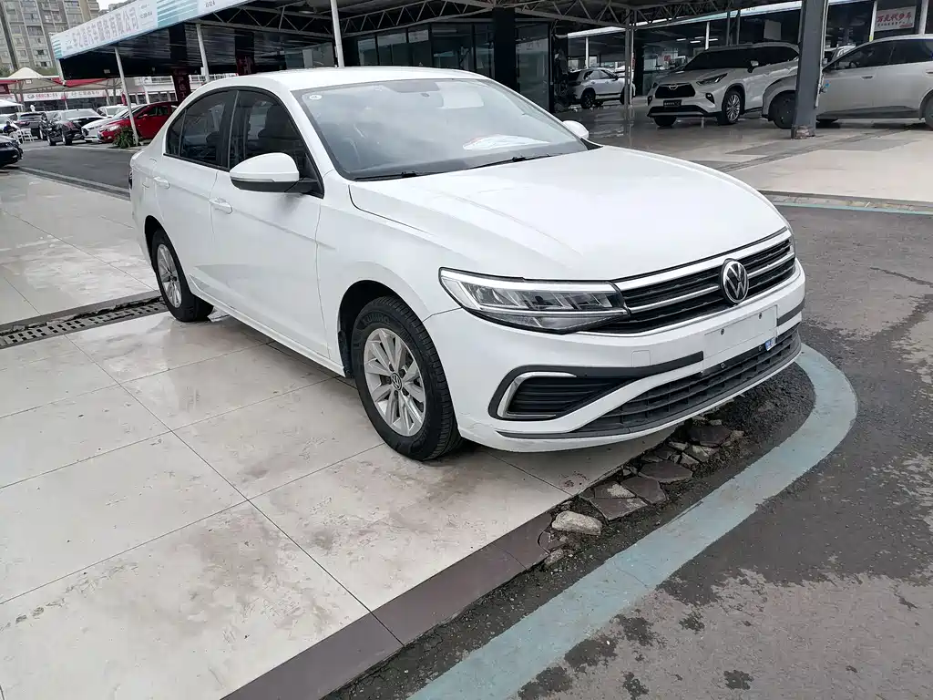 Bora 200 TSI DSG Joy Travel