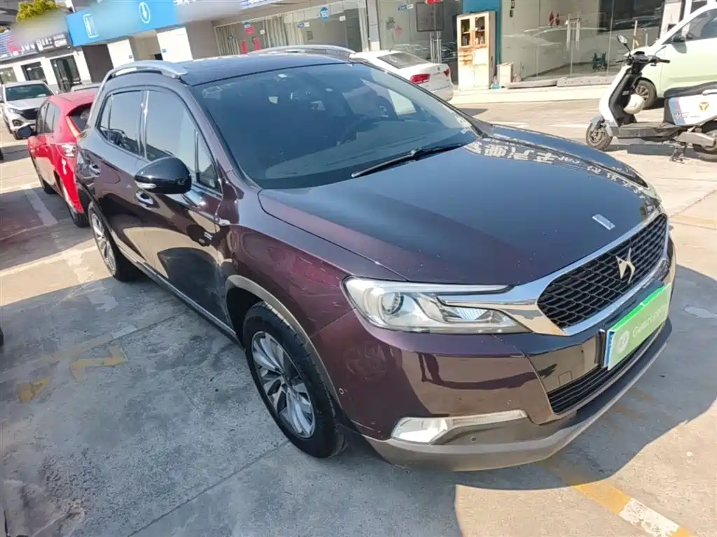 DS 6 1.6 T Luxury THP160